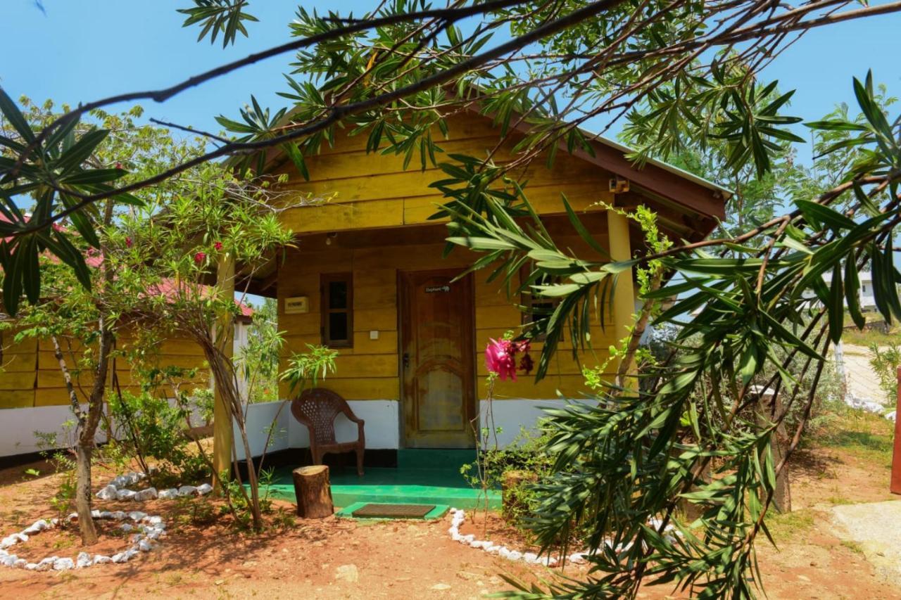 Sunntop Cabana Trincomalee Eksteriør billede